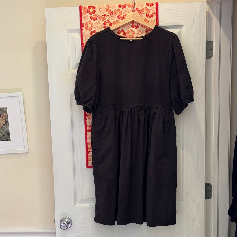 Tradlands Black Midi Dress